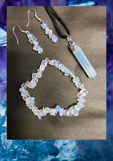 Opalite Pendant with Chip Bracelet and Earrings